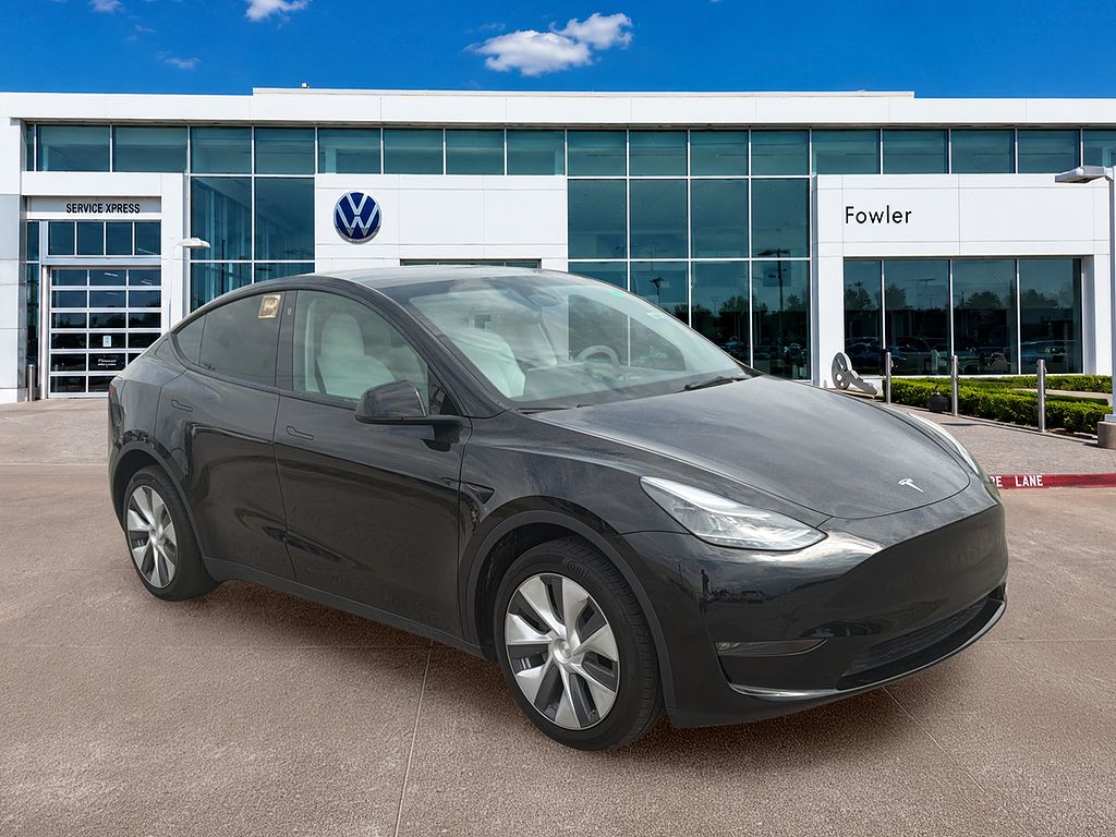 2023 Tesla Model Y Long Range