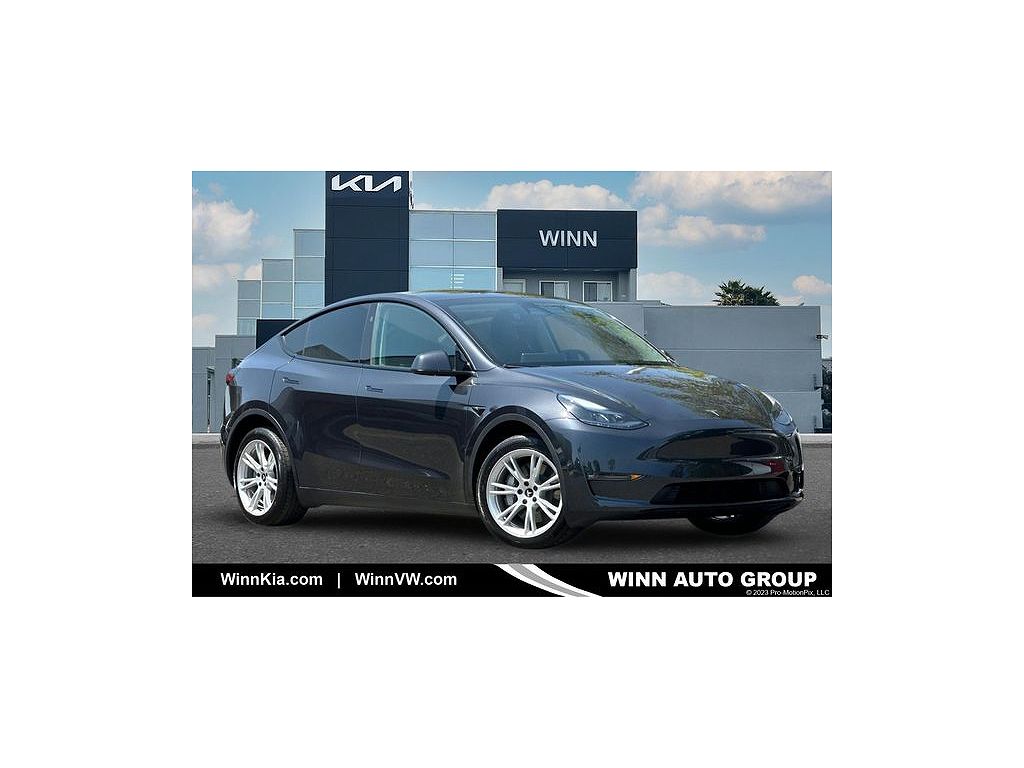 2024 Tesla Model Y Long Range