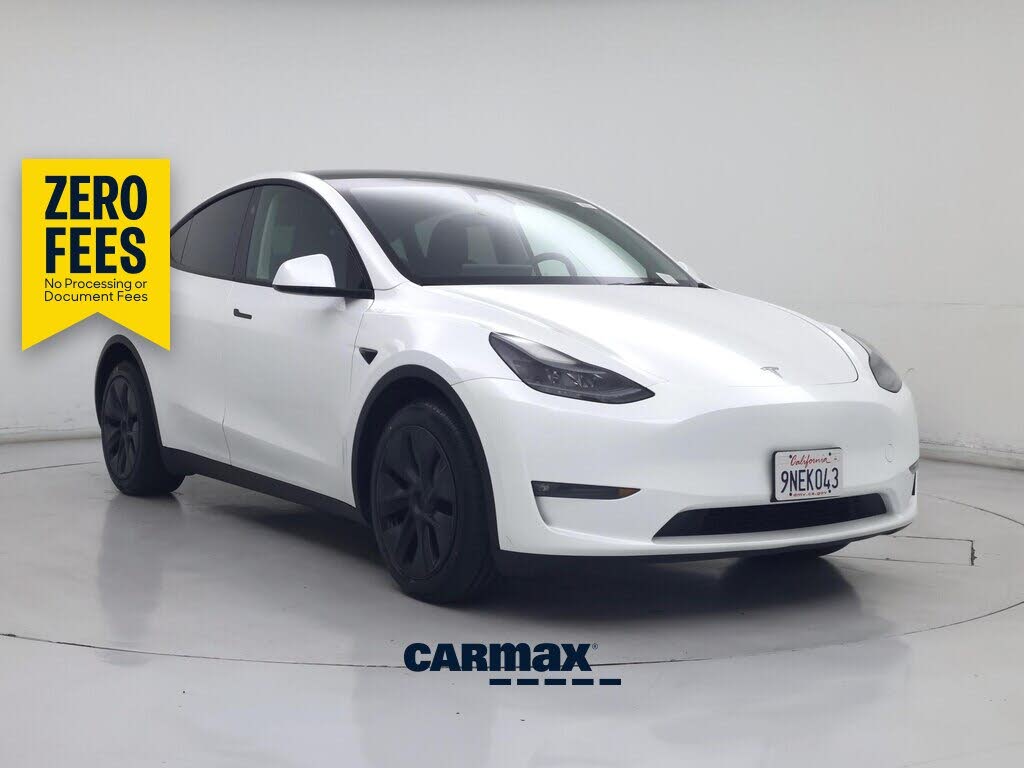 2024 Tesla Model Y photo 1