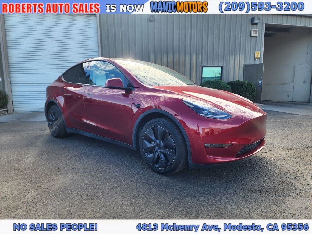 2025 Tesla Model Y photo 1