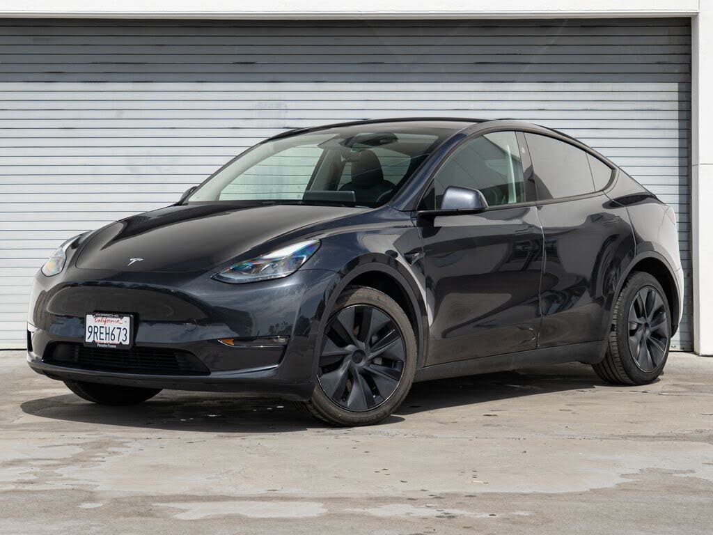 2025 Tesla Model Y Long Range
