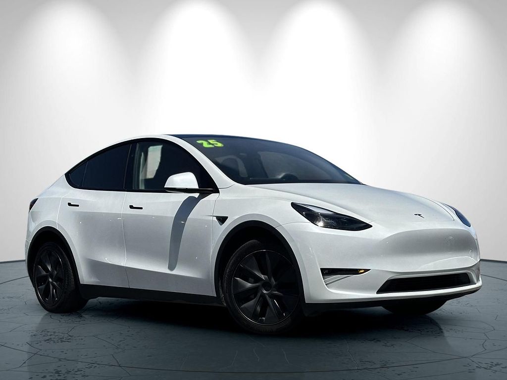 2025 Tesla Model Y Long Range