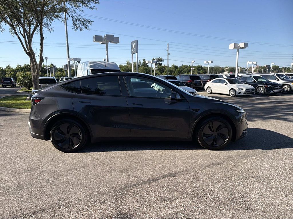 2026 Tesla Model Y Premium