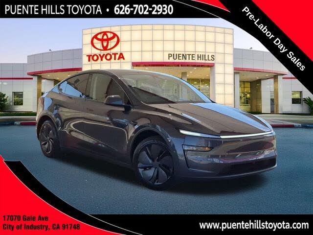 2026 Tesla Model Y photo 1