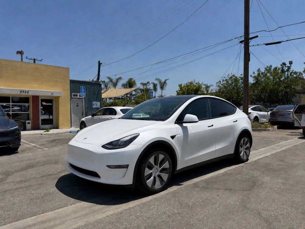2023 Tesla Model Y Long Range