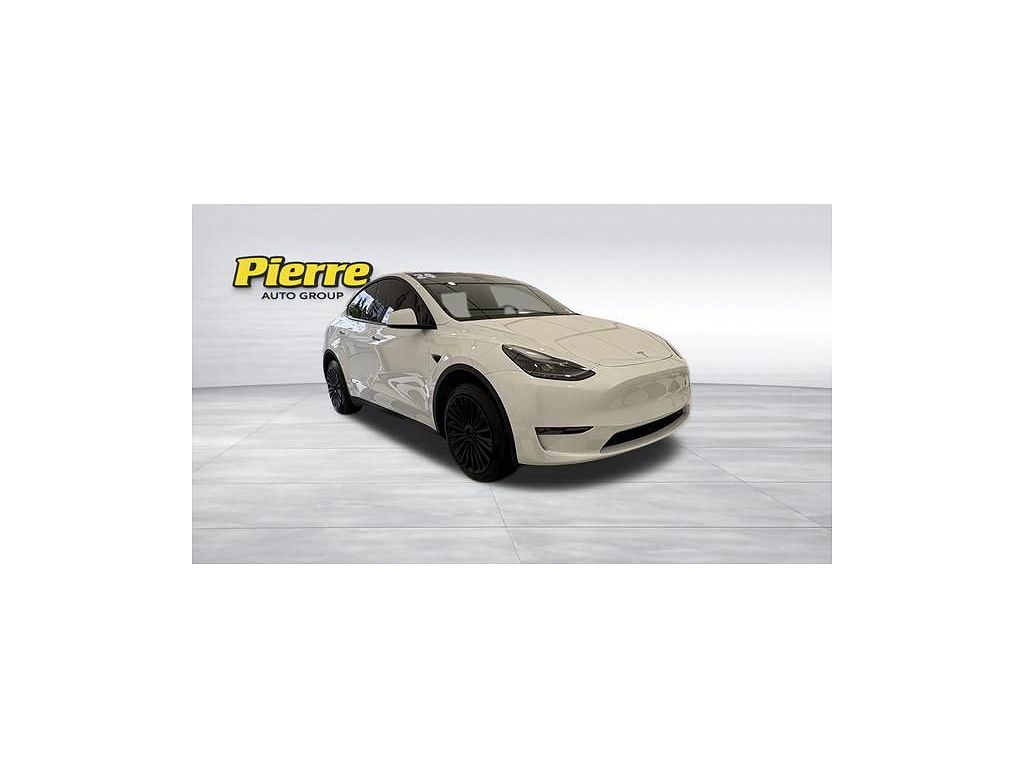 2024 Tesla Model Y Long Range