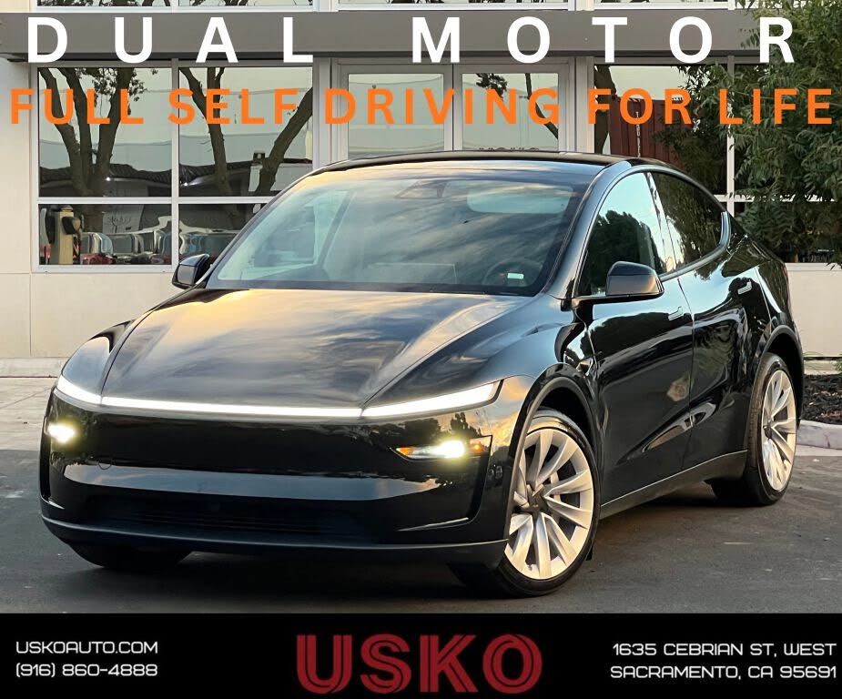 2026 Tesla Model Y photo 1