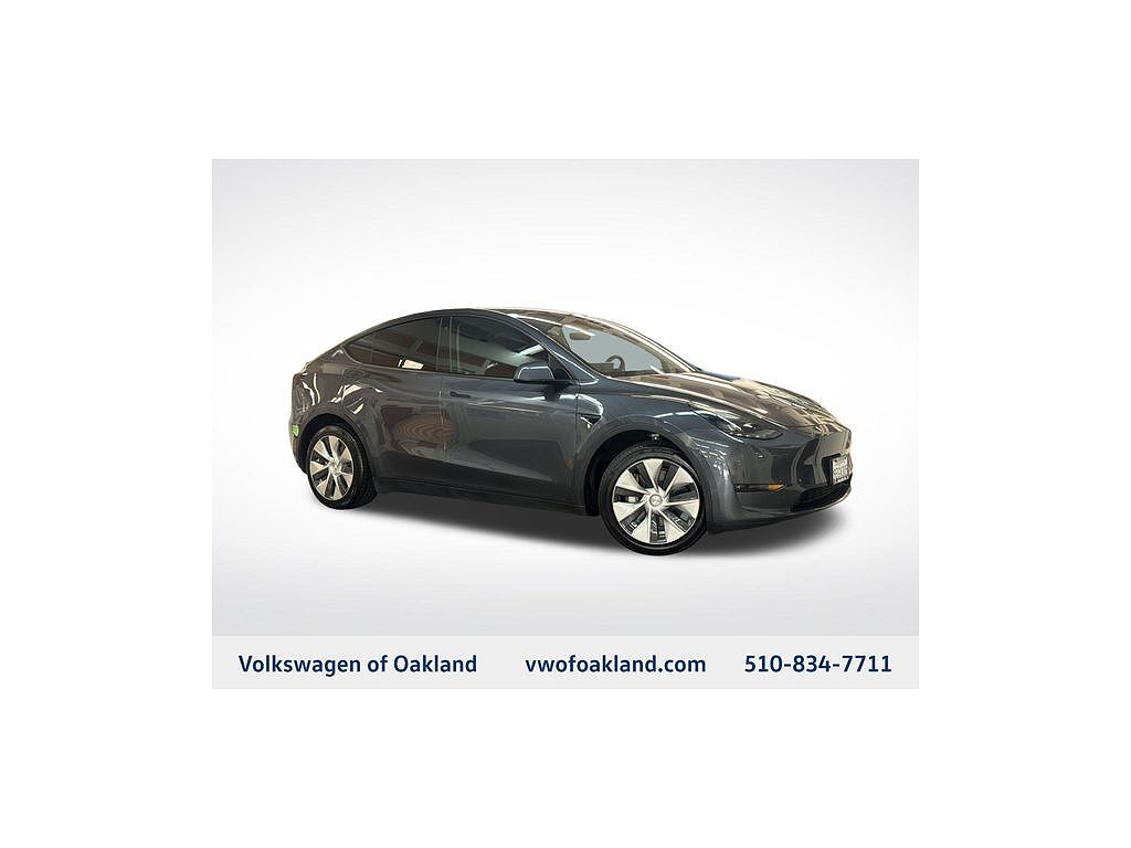 2023 Tesla Model Y photo 1