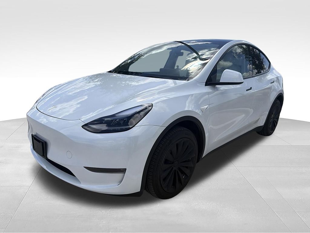 2024 Tesla Model Y Long Range
