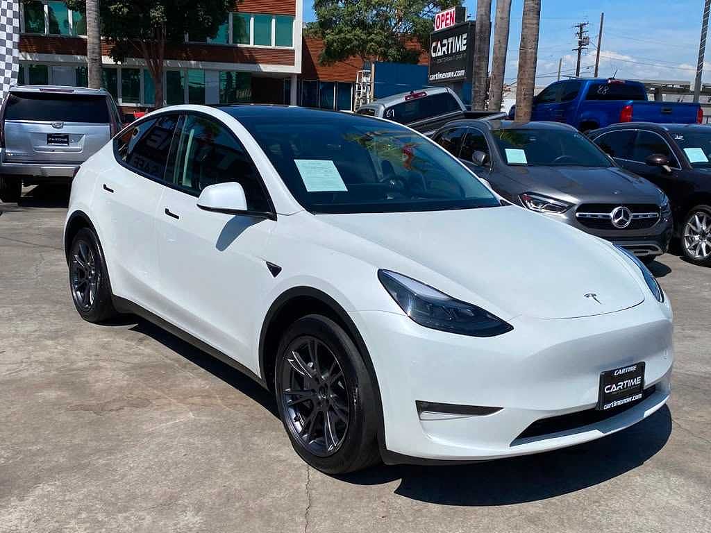 2025 Tesla Model Y Long Range