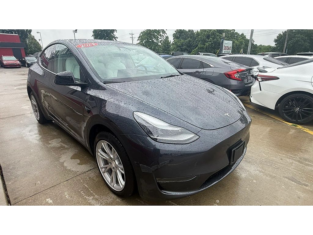 2024 Tesla Model Y Long Range