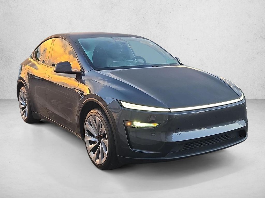 2026 Tesla Model Y Premium