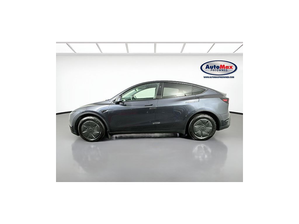 2026 Tesla Model Y Premium