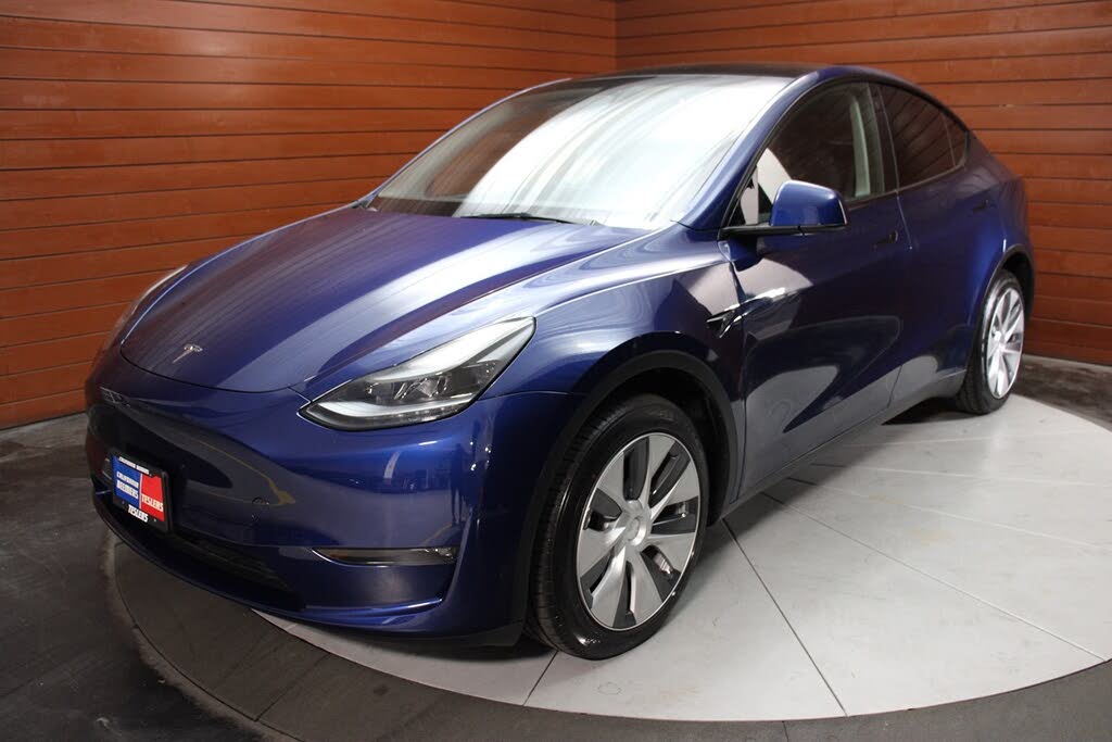 2023 Tesla Model Y photo 1