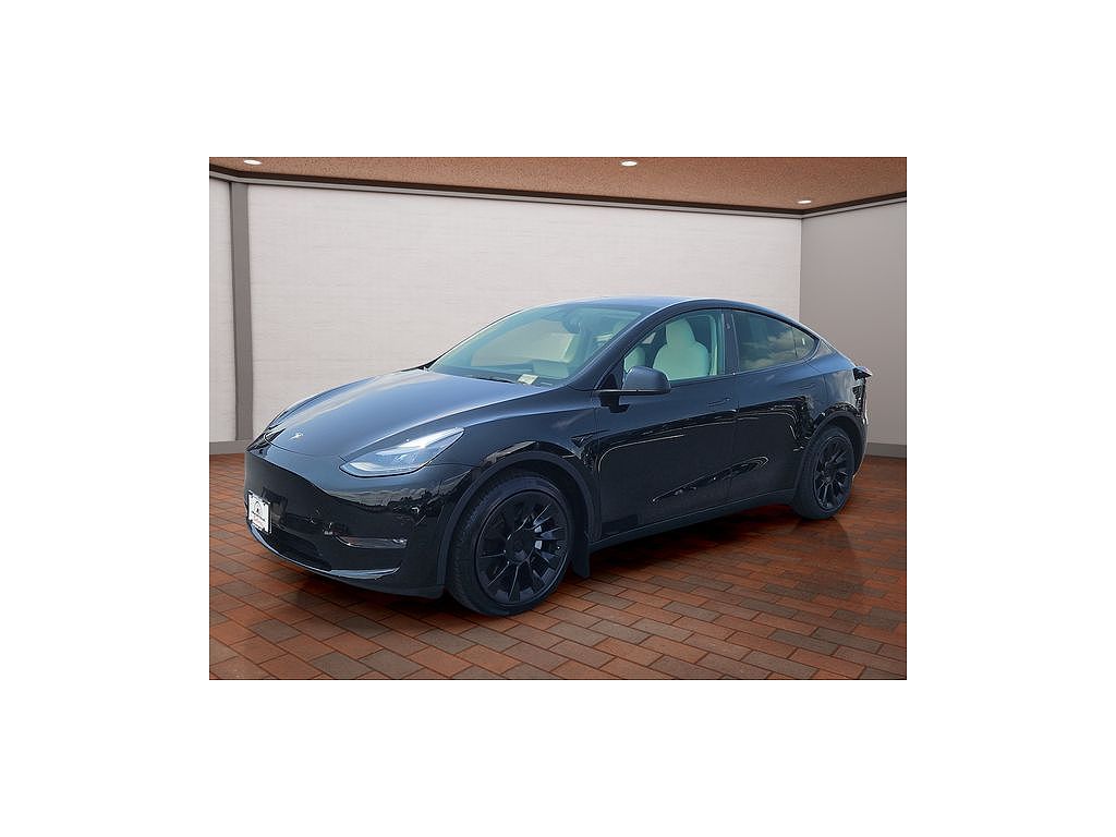 2023 Tesla Model Y Long Range