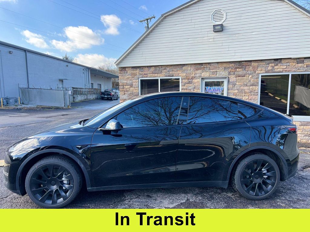 2025 Tesla Model Y Long Range