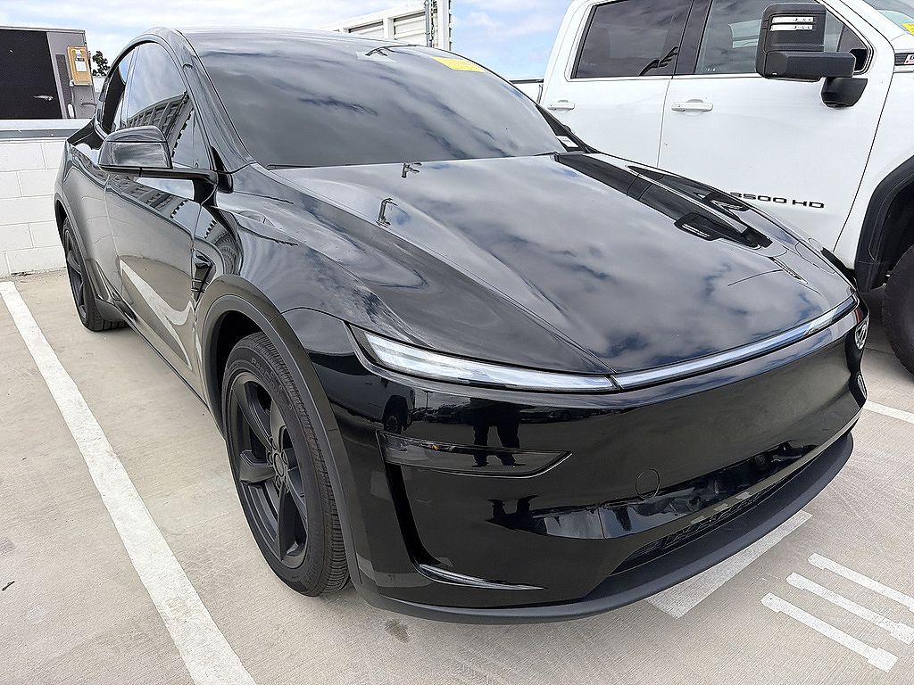 2026 Tesla Model Y photo 1