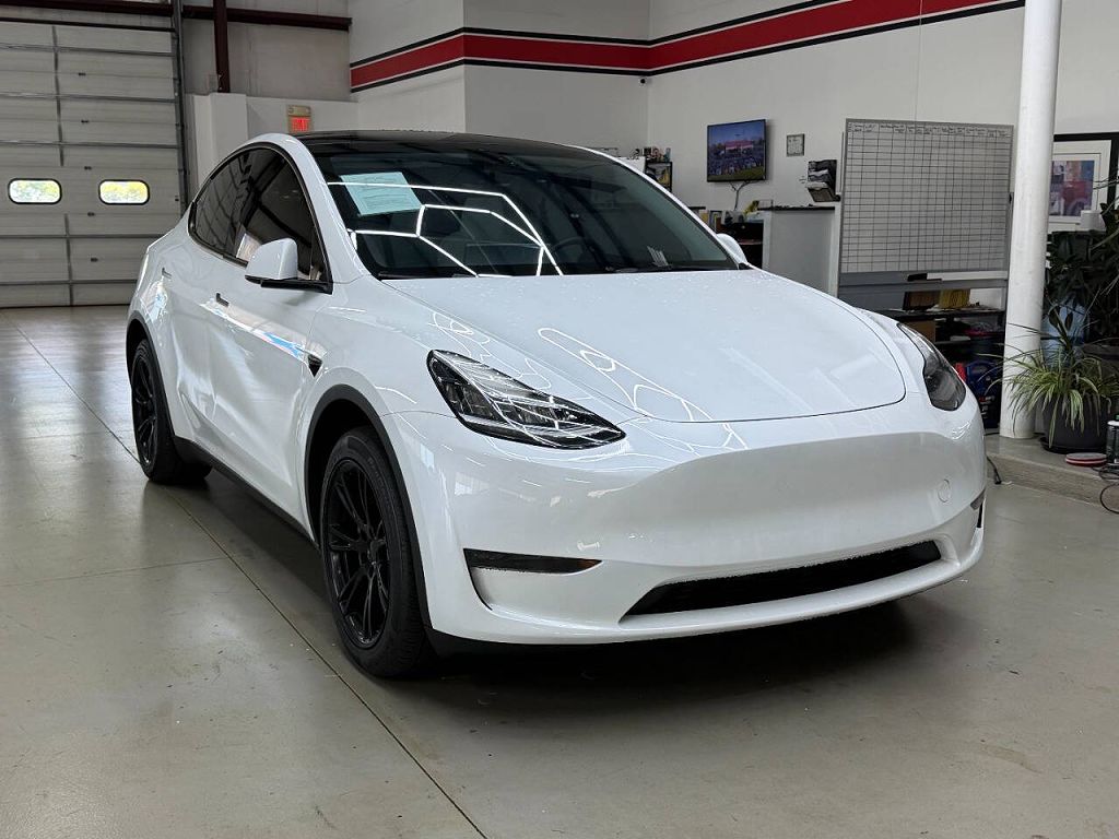 2023 Tesla Model Y Long Range