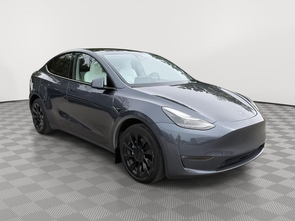 2023 Tesla Model Y Long Range
