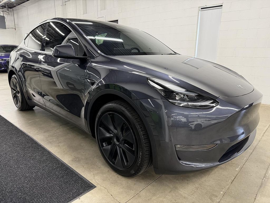 2025 Tesla Model Y Long Range