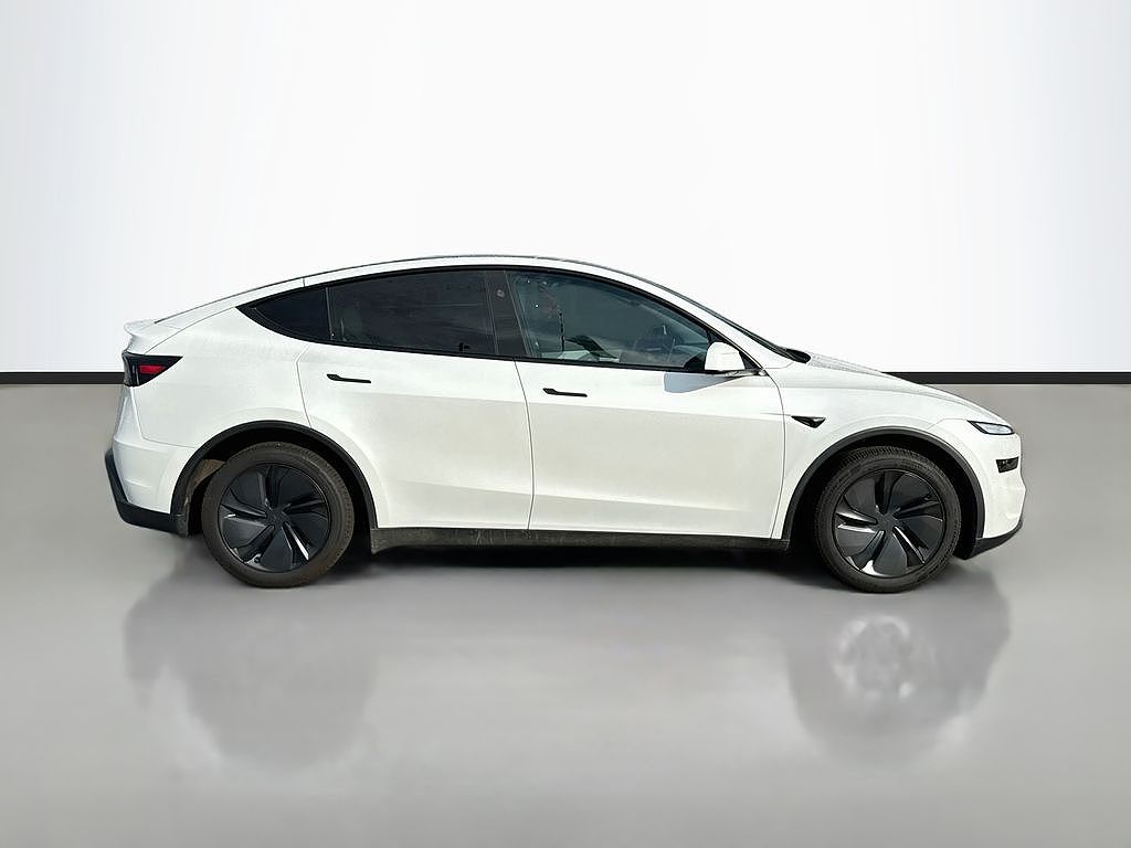 2026 Tesla Model Y Premium