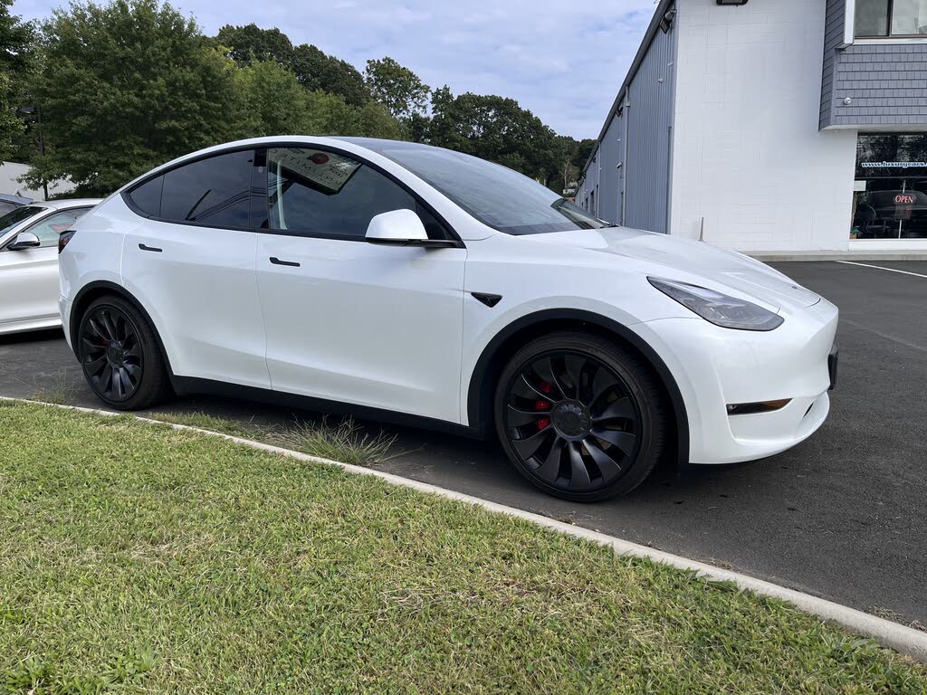 2025 Tesla Model Y Performance