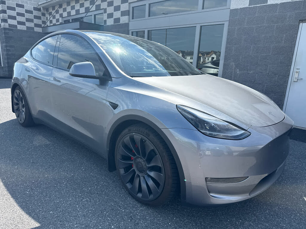 2025 Tesla Model Y Performance