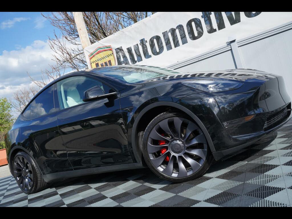 2023 Tesla Model Y Performance