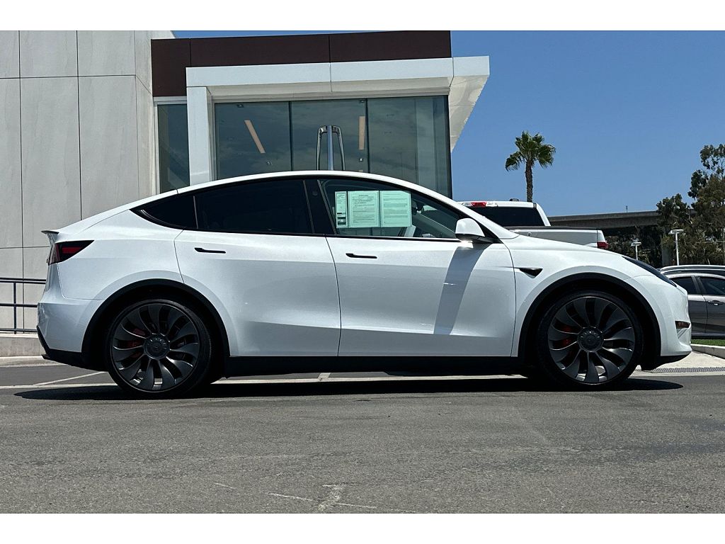2024 Tesla Model Y Performance