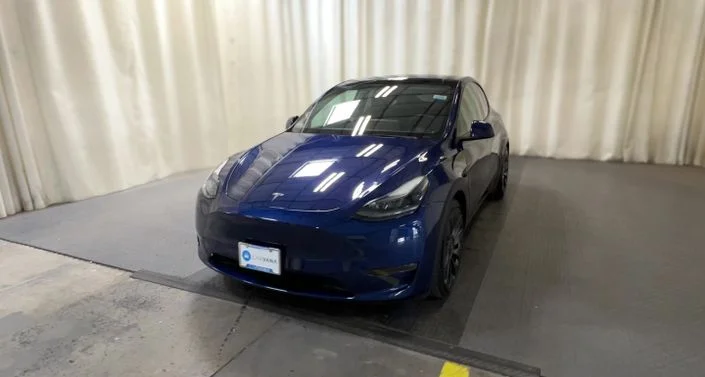 2023 Tesla Model Y photo 1