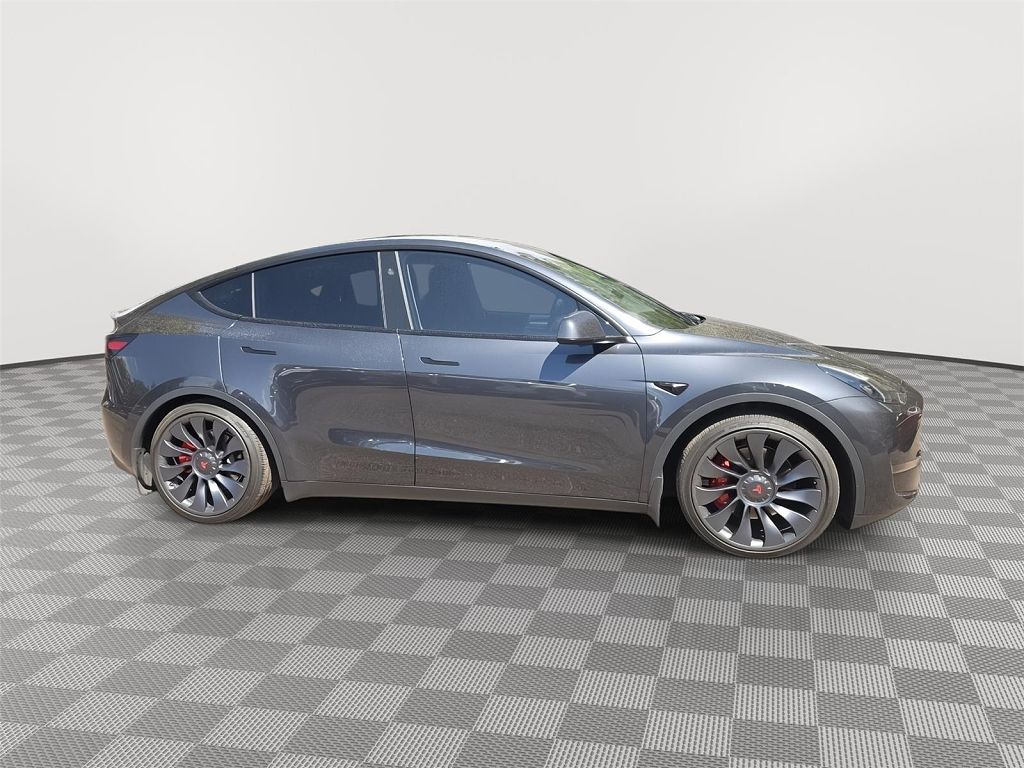 2024 Tesla Model Y Performance