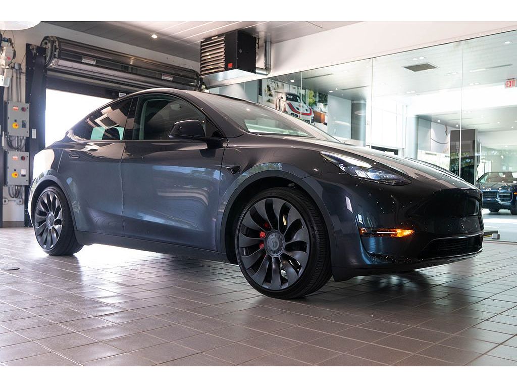 2024 Tesla Model Y Performance