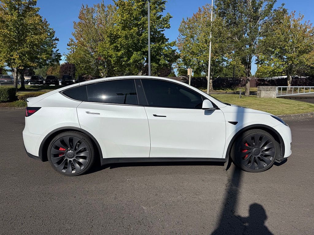 2023 Tesla Model Y Performance