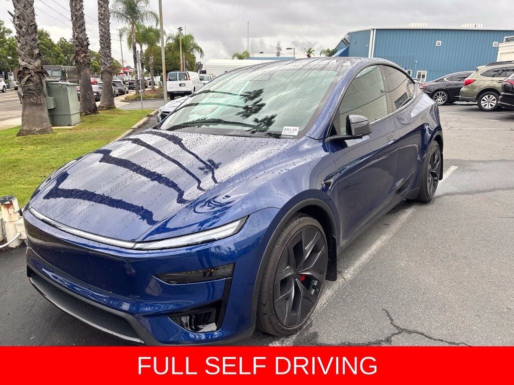 2026 Tesla Model Y photo 1