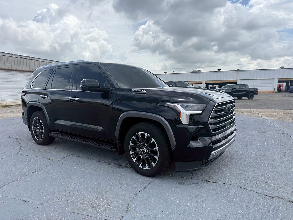 2024 Toyota Sequoia SR5