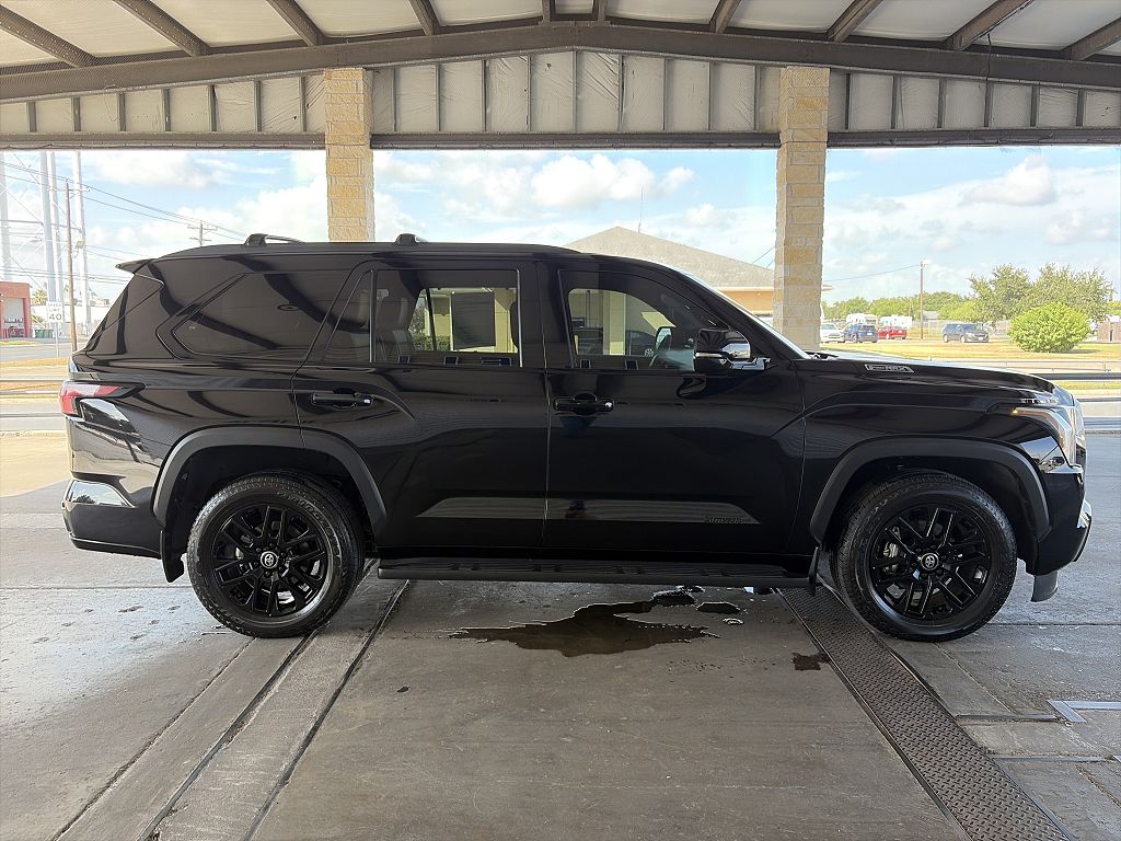 2025 Toyota Sequoia SR5