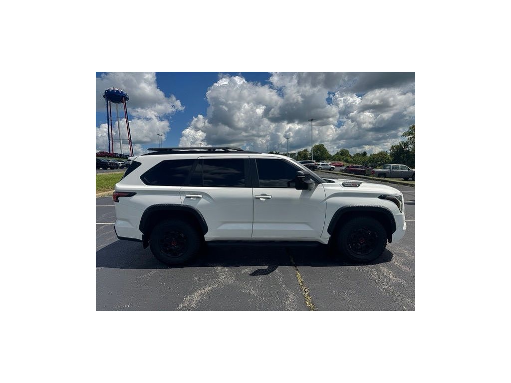 2024 Toyota Sequoia SR5