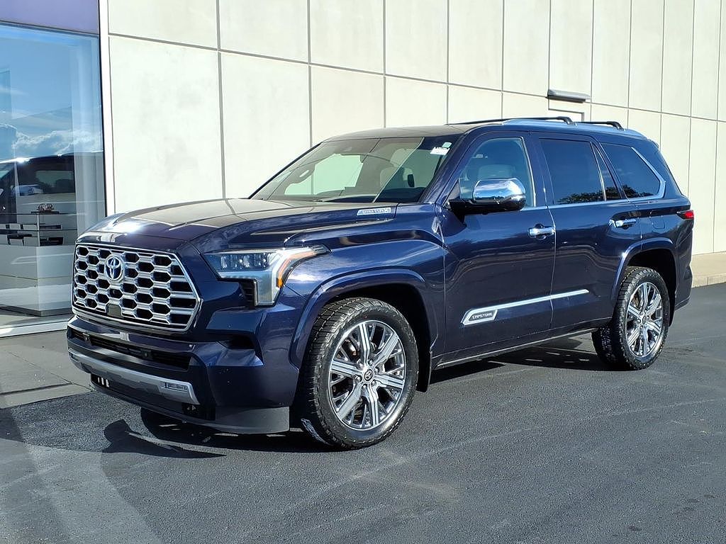 2024 Toyota Sequoia SR5