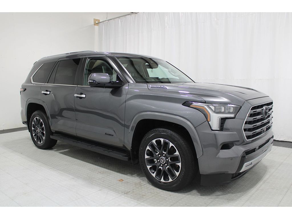 2024 Toyota Sequoia SR5