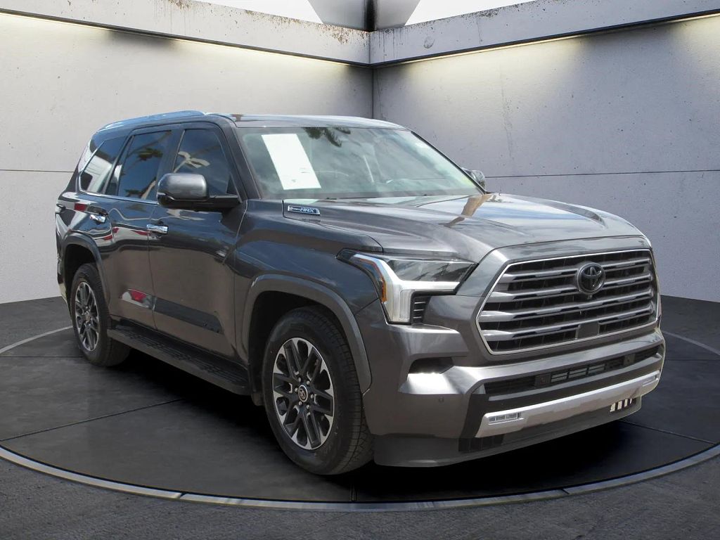 2024 Toyota Sequoia SR5