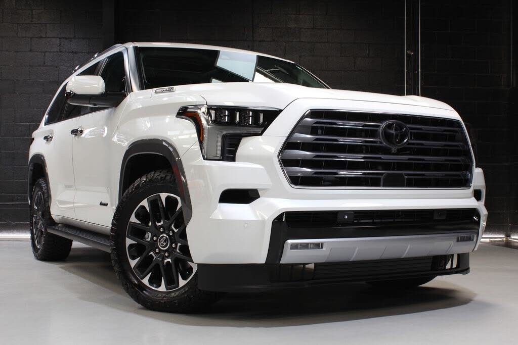 2024 Toyota Sequoia SR5