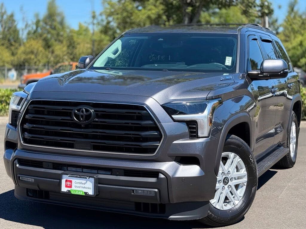2024 Toyota Sequoia SR5