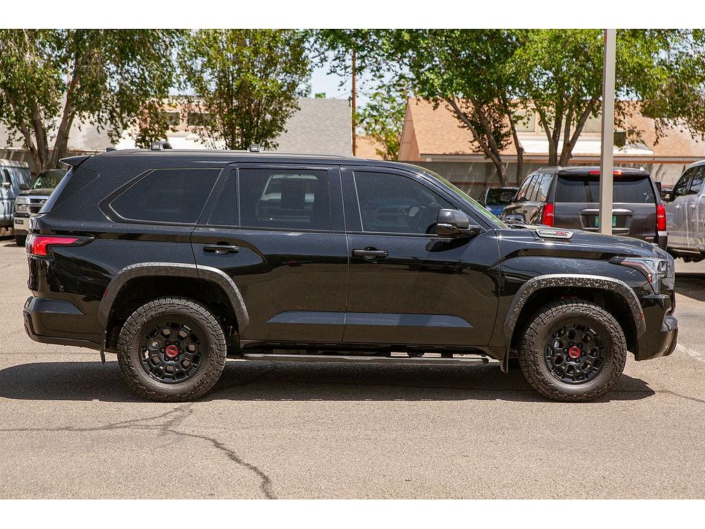 2024 Toyota Sequoia SR5