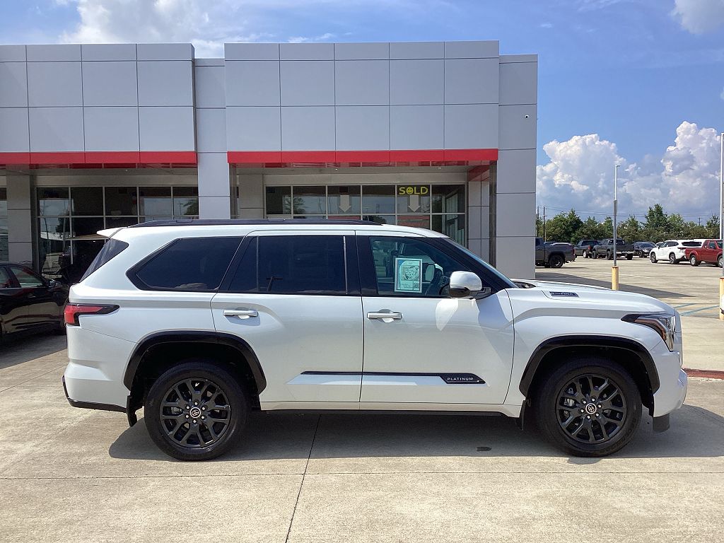 2023 Toyota Sequoia SR5