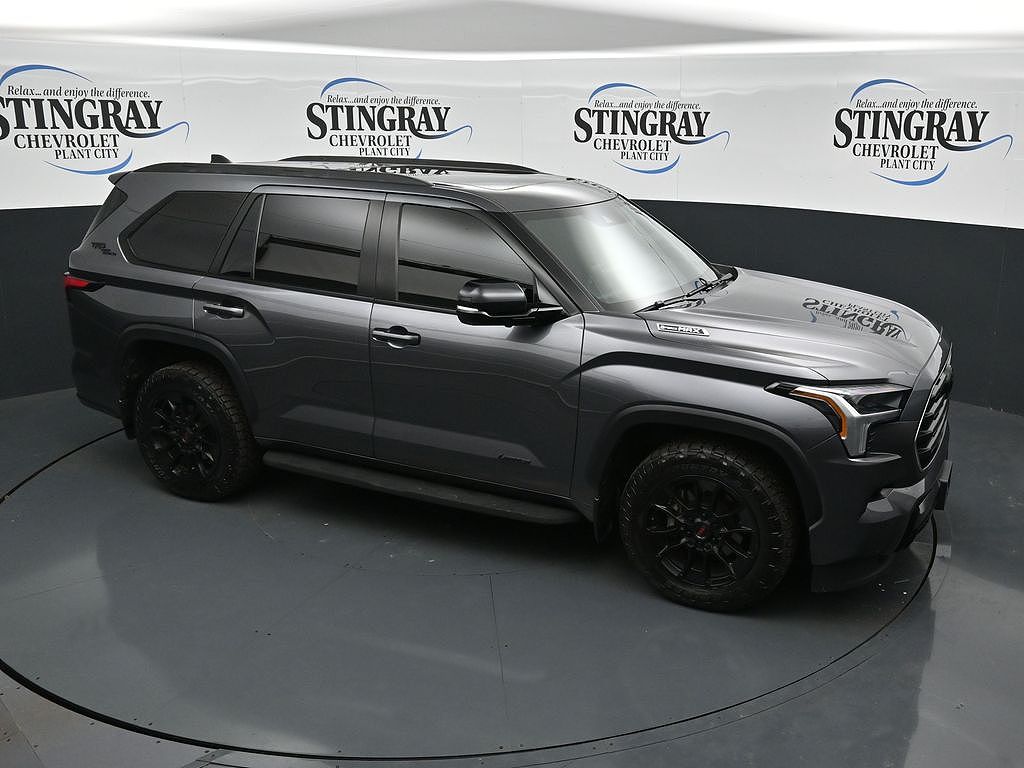 2024 Toyota Sequoia SR5