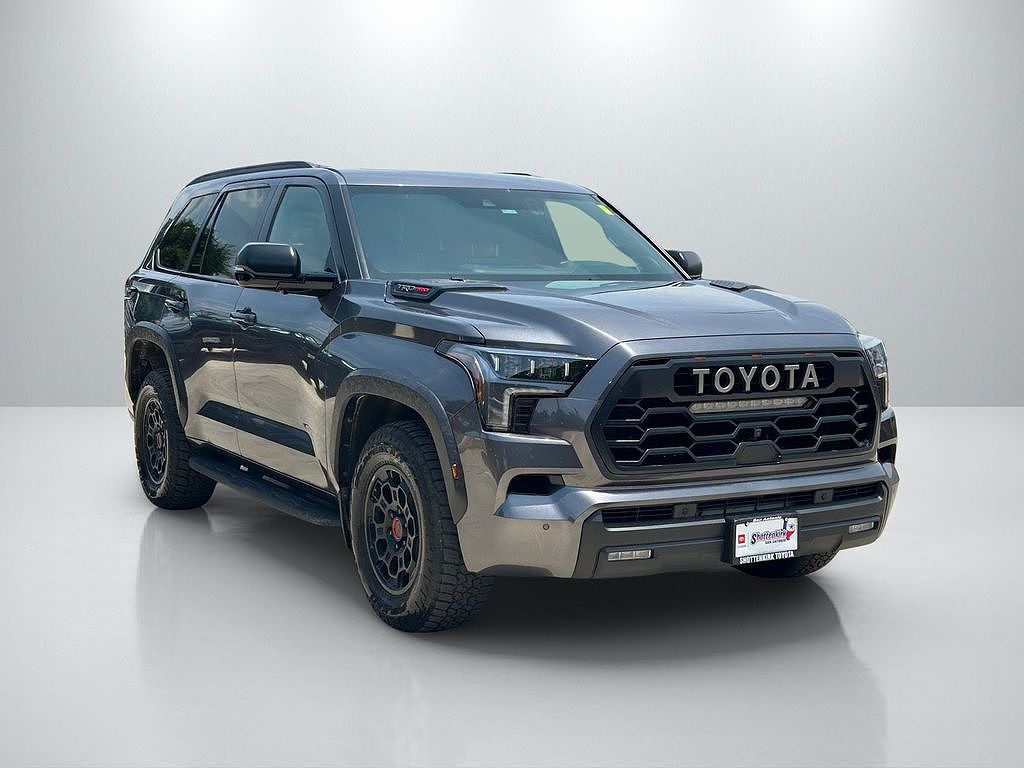 2024 Toyota Sequoia SR5