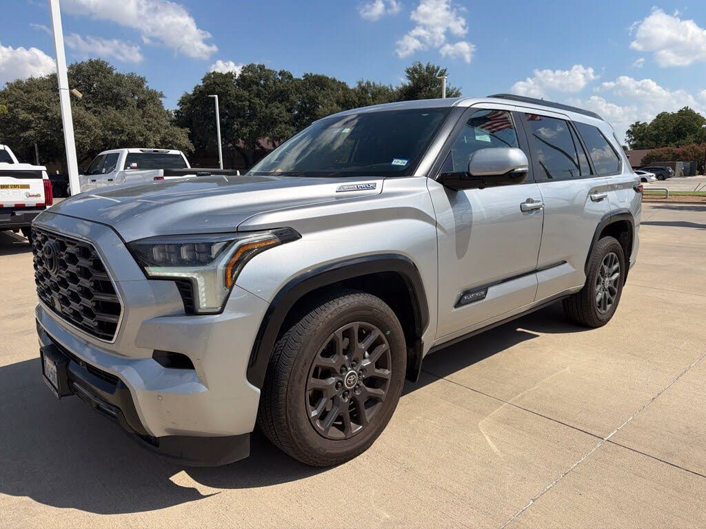 2024 Toyota Sequoia SR5
