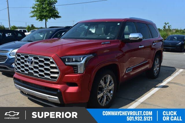 2024 Toyota Sequoia SR5