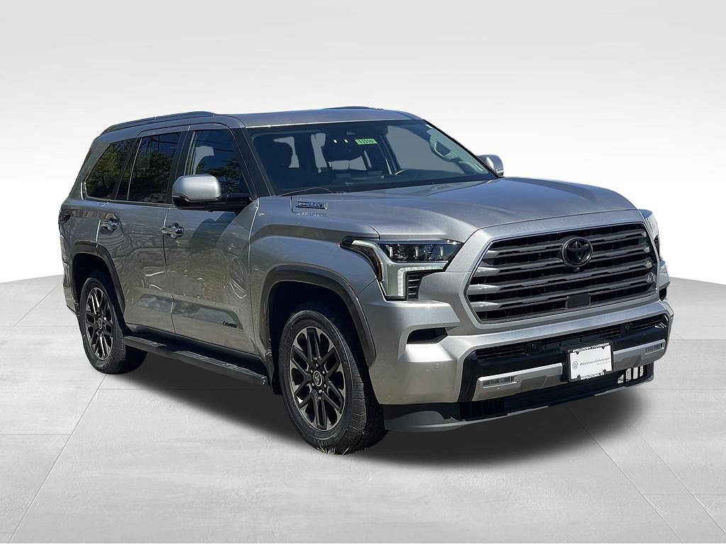 2024 Toyota Sequoia SR5