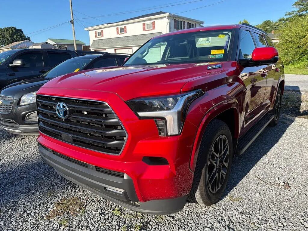 2024 Toyota Sequoia SR5